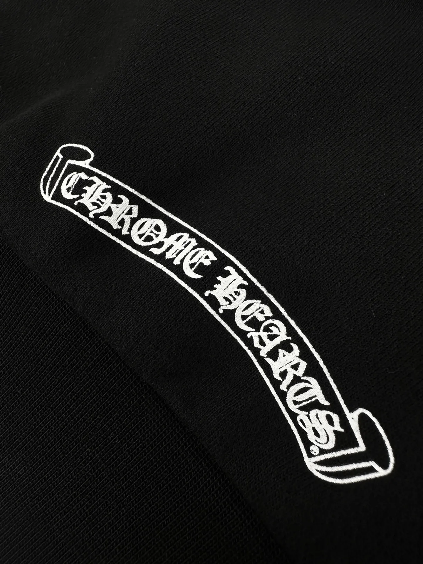 AP Chrome Hearts ， ， 。 ， ， ， Retro 。 ， ， ，Retro 。 ， ， 。 ， ， 。 1 ， ， 。 2 ， ， ， 、 ， 。 ： Size： S M L ： DD 158
